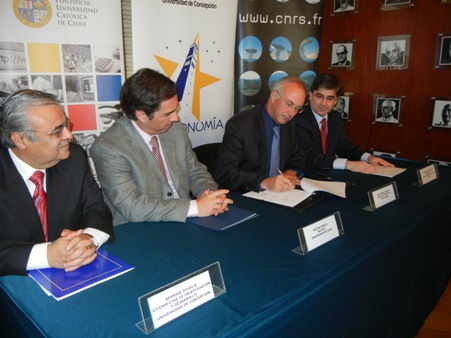 firma-astronomia-francia-universidades