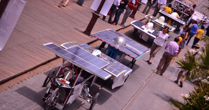 Japoneses ganan carrera de autos solares