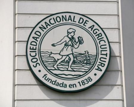 Mapuches de ENAMA dieron un premio a la más rancia organización defensora de latifundistas y patronales del campo