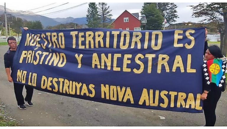 Comunidades indígenas de magallanes exigen el retiro de todas las instalaciones de salmonera Nova Austral en Canal Beagle