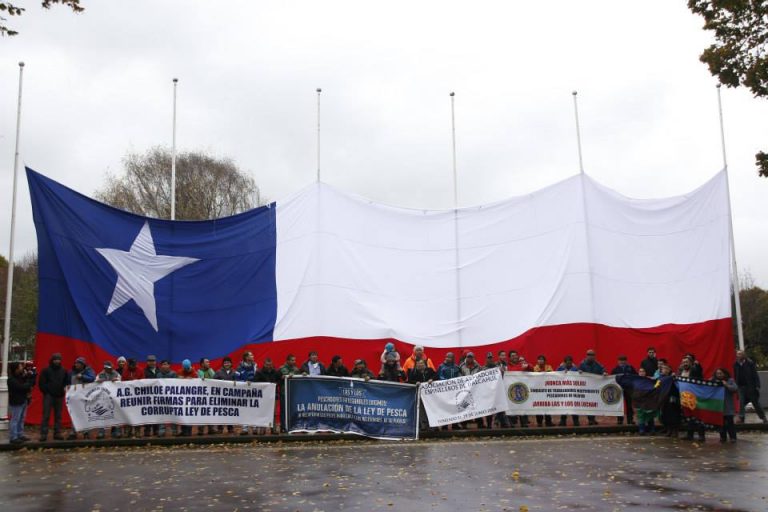 Ley Longueira y la advertencia de artesanales por votación de comisión mixta en cuotas de merluza