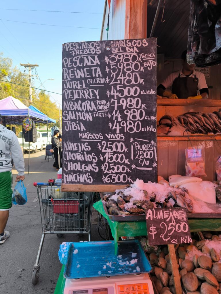 Gobierno y pescadores artesanales inician negociación para ampliar capturas con cuotas no utilizadas