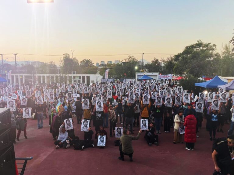 Acto en Estadio Nacional: más de cinco mil personas exigen al gobierno verdad y justicia por Julia Chuñil