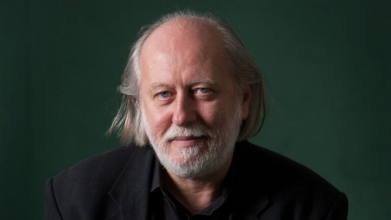 László Krasznahorkai, premio Nobel de Literatura 2025: «La masa estupidizada supone un peligro. La estupidez es eterna.»